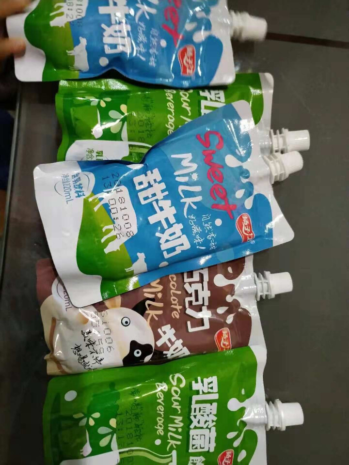 扬子江 牛奶饮品 网红饮料 混合口味220ml*5袋怎么样，好用吗，口碑，心得，评价，试用报告,第2张