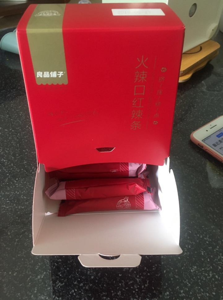 良品铺子 火辣口红辣条120g*1 怀旧麻辣网红零食 辣条辣片小吃 120g*1 麻辣味怎么样，好用吗，口碑，心得，评价，试用报告,第2张