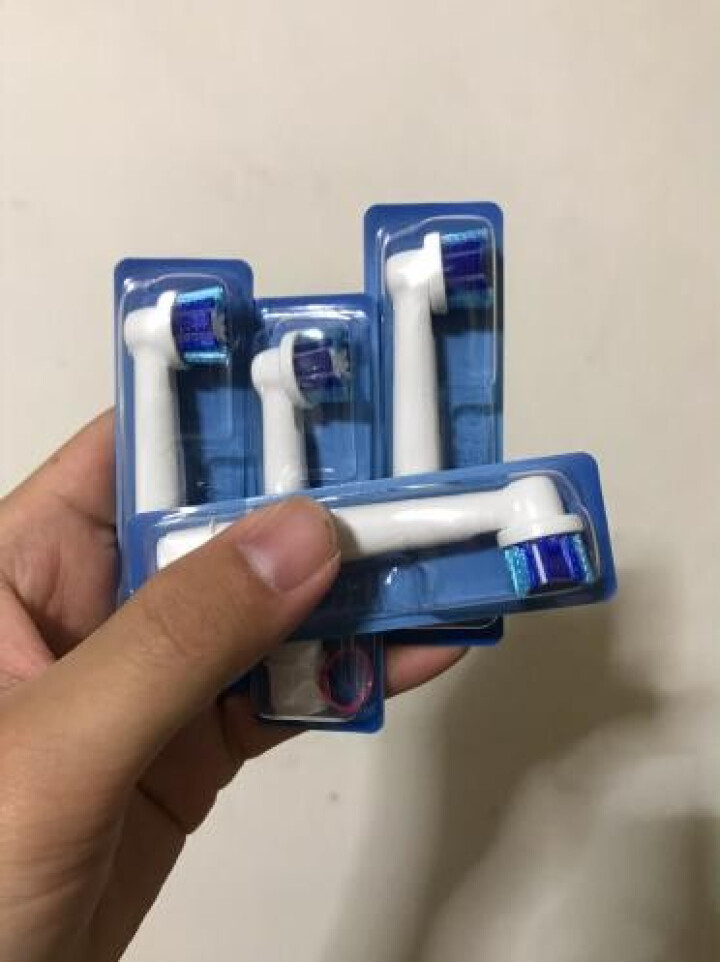 博朗 欧乐B（Oralb）电动牙刷头 4支装 精准清洁型 适配成人2D/3D全部型号 EB20,第4张