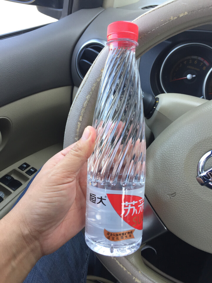 恒大 苏采矿泉水 饮用水 天然水 非纯净水 个性瓶身高颜值 500ml*1瓶怎么样，好用吗，口碑，心得，评价，试用报告,第3张