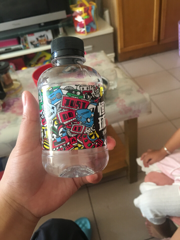 恒大 球球天然矿泉水小瓶 饮用水 瓶装水 可当情人节礼物 280ml*1瓶怎么样，好用吗，口碑，心得，评价，试用报告,第2张