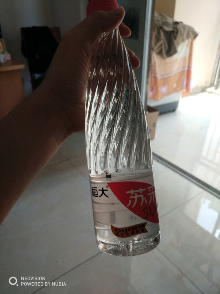 恒大 苏采矿泉水 饮用水 天然水 非纯净水 个性瓶身高颜值 500ml*1瓶怎么样，好用吗，口碑，心得，评价，试用报告,第4张