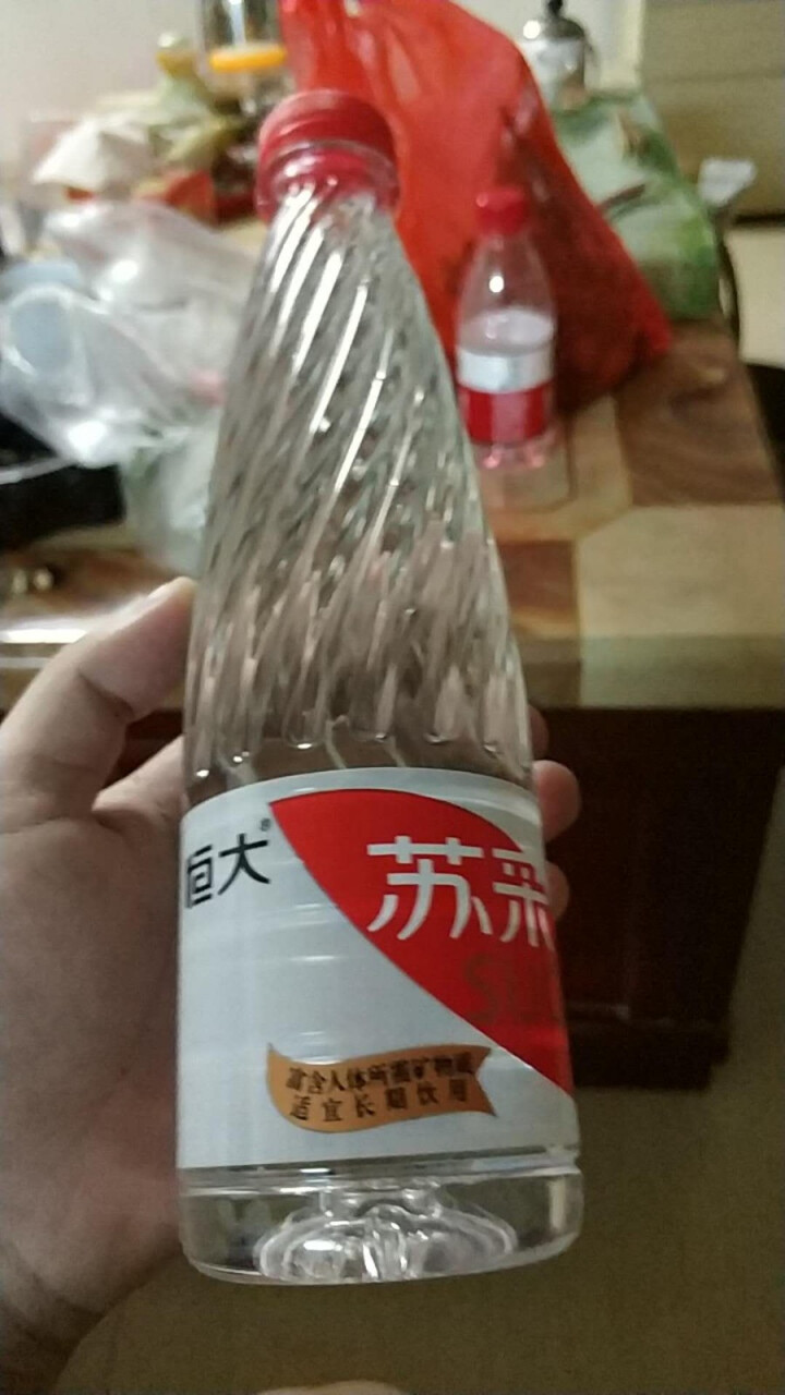 恒大 苏采矿泉水 饮用水 天然水 非纯净水 个性瓶身高颜值 500ml*1瓶怎么样，好用吗，口碑，心得，评价，试用报告,第2张