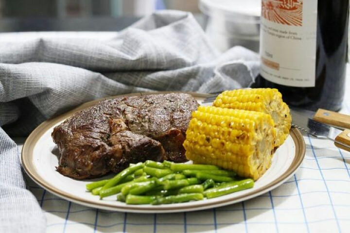 伊赛 巴西西冷牛排 750g/袋 5片 原切进口 草饲牛肉 生鲜自营 送酱包怎么样，好用吗，口碑，心得，评价，试用报告,第3张