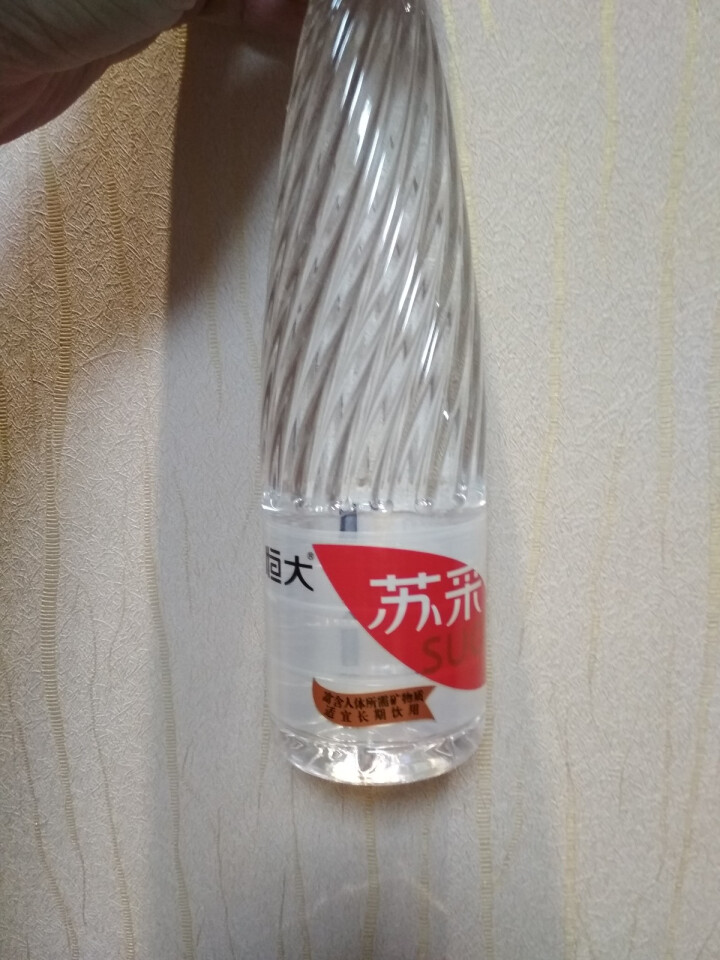 恒大 苏采矿泉水 饮用水 天然水 非纯净水 个性瓶身高颜值 500ml*1瓶怎么样，好用吗，口碑，心得，评价，试用报告,第2张