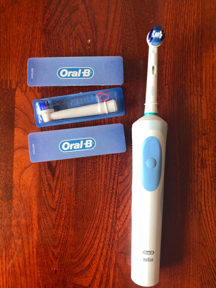 博朗 欧乐B（Oralb）电动牙刷头 4支装 精准清洁型 适配成人2D/3D全部型号 EB20,第4张