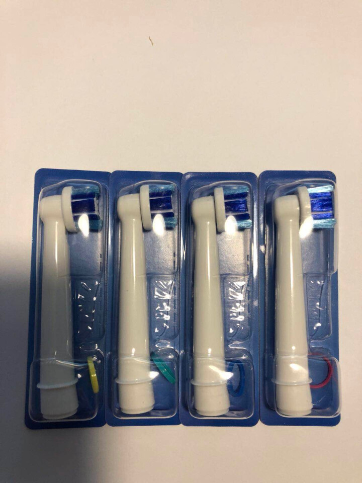 博朗 欧乐B（Oralb）电动牙刷头 4支装 精准清洁型 适配成人2D/3D全部型号 EB20,第3张