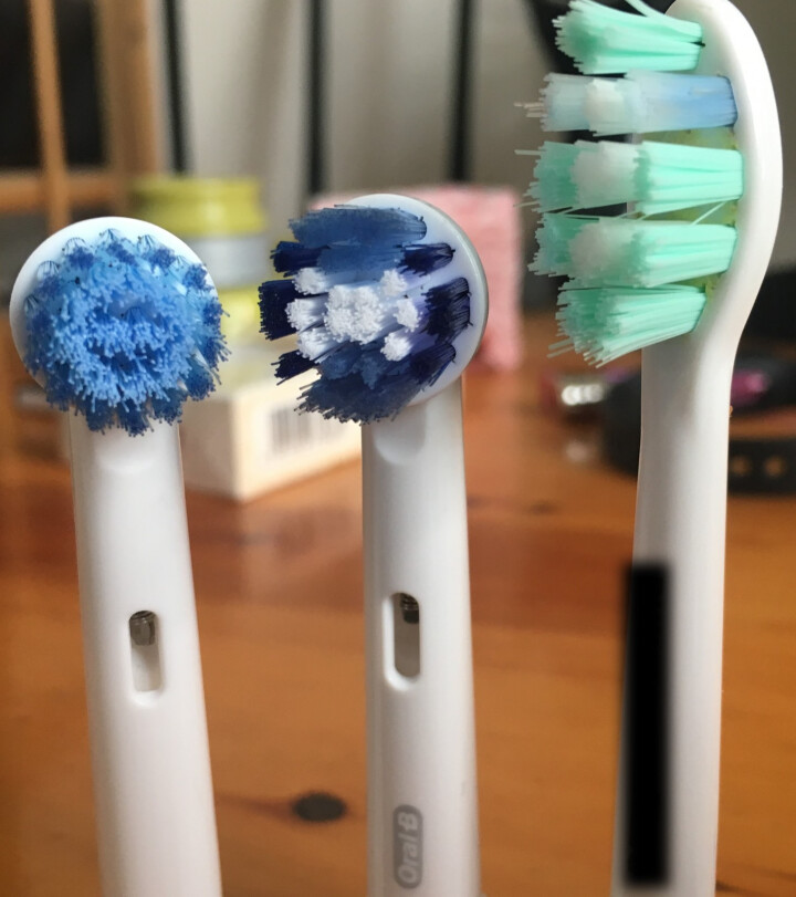 博朗 欧乐B（Oralb）电动牙刷头 4支装 精准清洁型 适配成人2D/3D全部型号 EB20,第4张