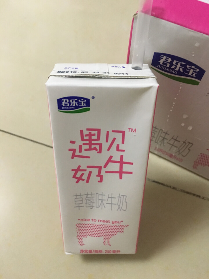 君乐宝 遇见奶牛（草莓味）牛奶 1*250ml*12 整箱装怎么样，好用吗，口碑，心得，评价，试用报告,第4张