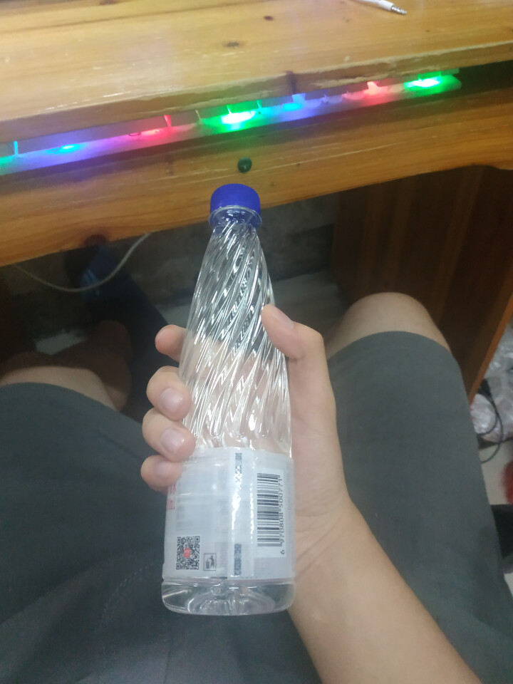 恒大 苏采天然矿泉水 饮用水 非纯净水 个性瓶身高颜值 500ml*1瓶怎么样，好用吗，口碑，心得，评价，试用报告,第3张