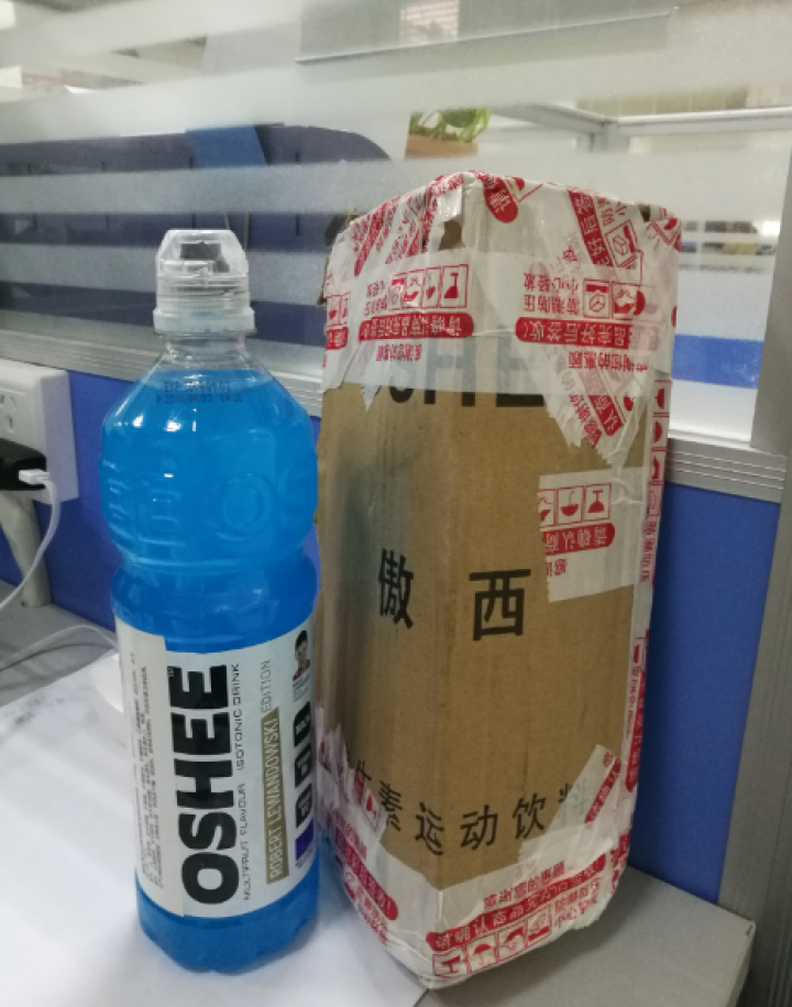 傲西(OSHEE)饮料 运动维生素功能饮料  波兰进口 蓝色复合水果味 750ml*1瓶怎么样，好用吗，口碑，心得，评价，试用报告,第2张