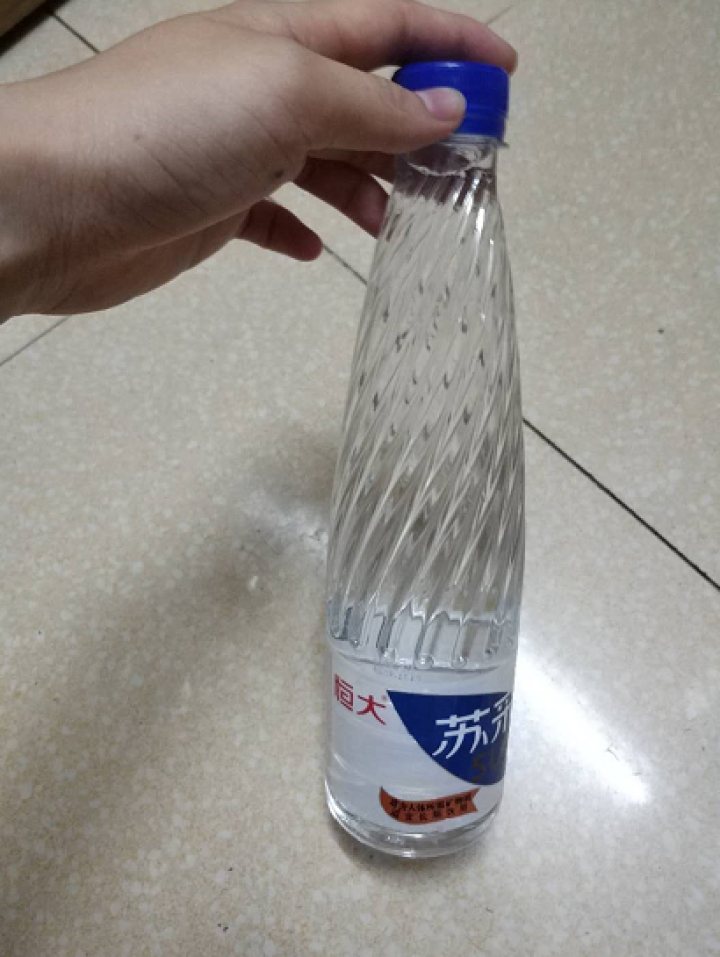 恒大 苏采天然矿泉水 饮用水 非纯净水 个性瓶身高颜值 500ml*1瓶怎么样，好用吗，口碑，心得，评价，试用报告,第3张