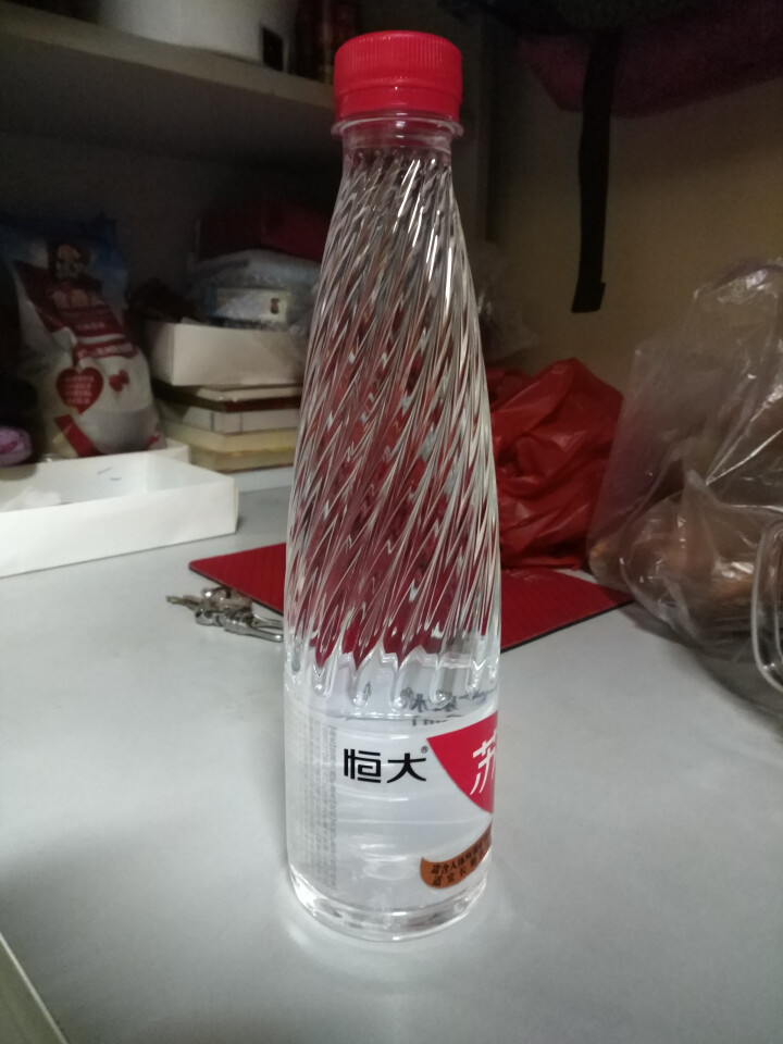 恒大 苏采矿泉水 饮用水 天然水 非纯净水 个性瓶身高颜值 500ml*1瓶怎么样，好用吗，口碑，心得，评价，试用报告,第2张