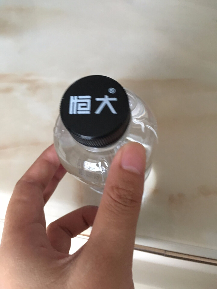 恒大 球球天然矿泉水小瓶 饮用水 瓶装水 可当情人节礼物 280ml*1瓶怎么样，好用吗，口碑，心得，评价，试用报告,第3张