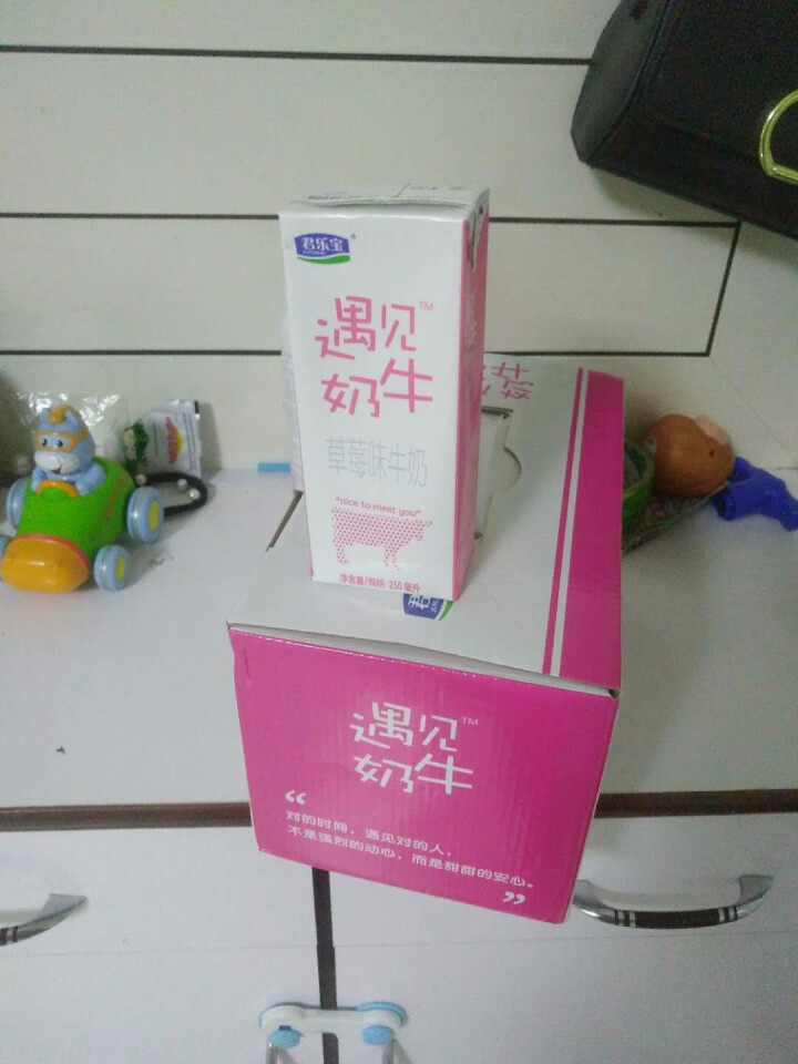 君乐宝 遇见奶牛（草莓味）牛奶 1*250ml*12 整箱装怎么样，好用吗，口碑，心得，评价，试用报告,第3张