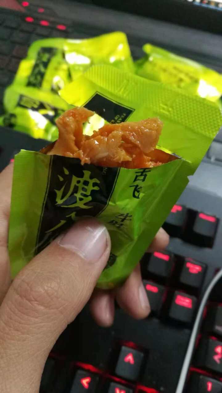 龙舌飞 牛肚肉干肉脯休闲零食特产小吃麻辣香辣味熟食牛肚 100g/袋 藤椒味怎么样，好用吗，口碑，心得，评价，试用报告,第4张