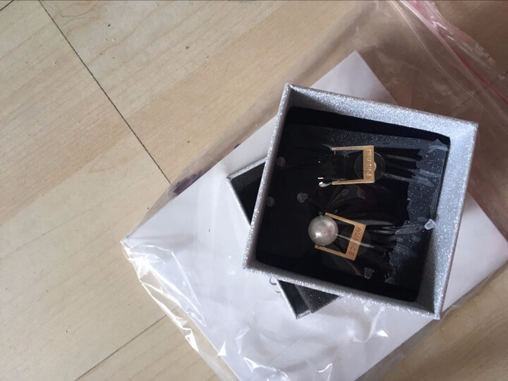 静风格构想世界S925银耳钉女不对称几何施华