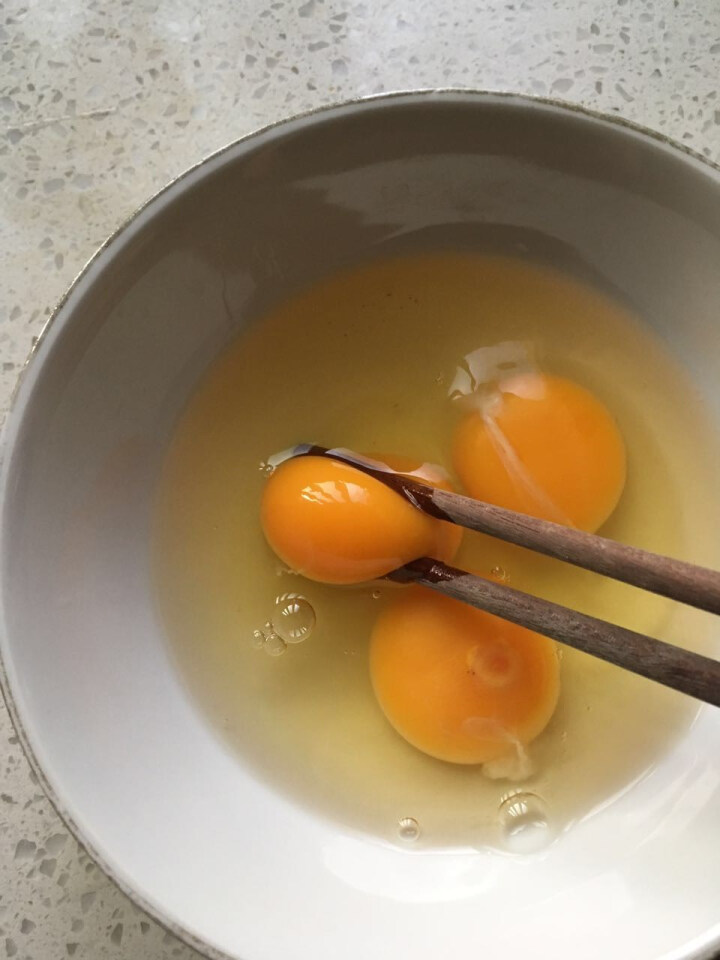 依禾农庄 昌平农场散养 土鸡蛋 柴鸡蛋 10枚怎么样，好用吗，口碑，心得，评价，试用报告,第4张