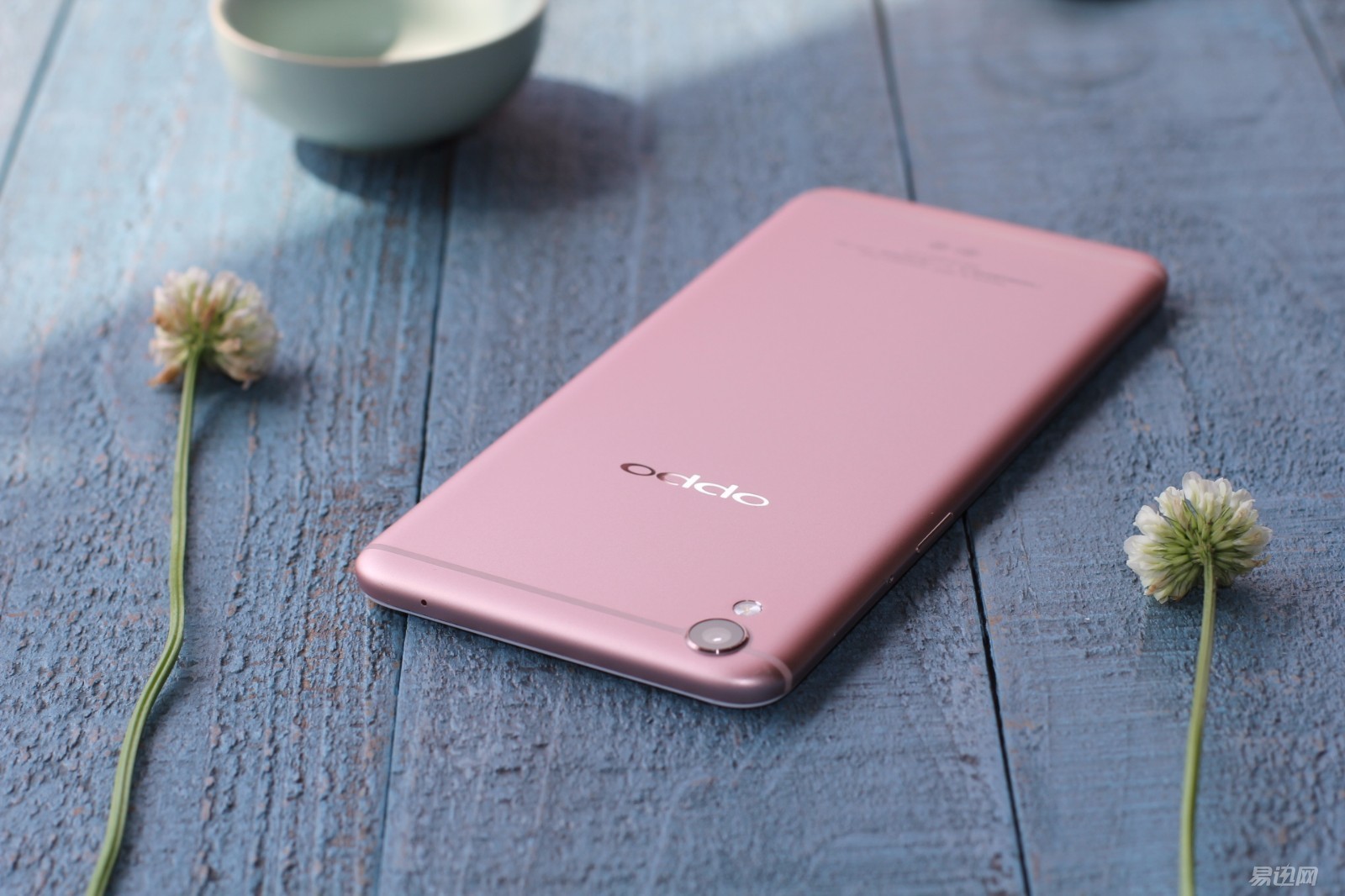 我oppo r9手机允许锁屏下拉通知栏没有了,怎么回事,之前设置了允许